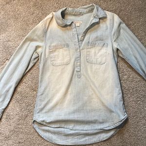 Merona light blue denim pull over shirt